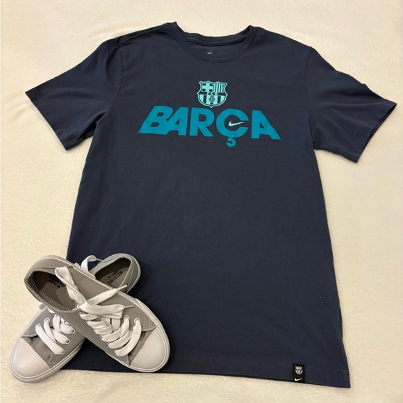 BNWOT Nike Barça Short Sleeve Tee - Picture 9 of 16
